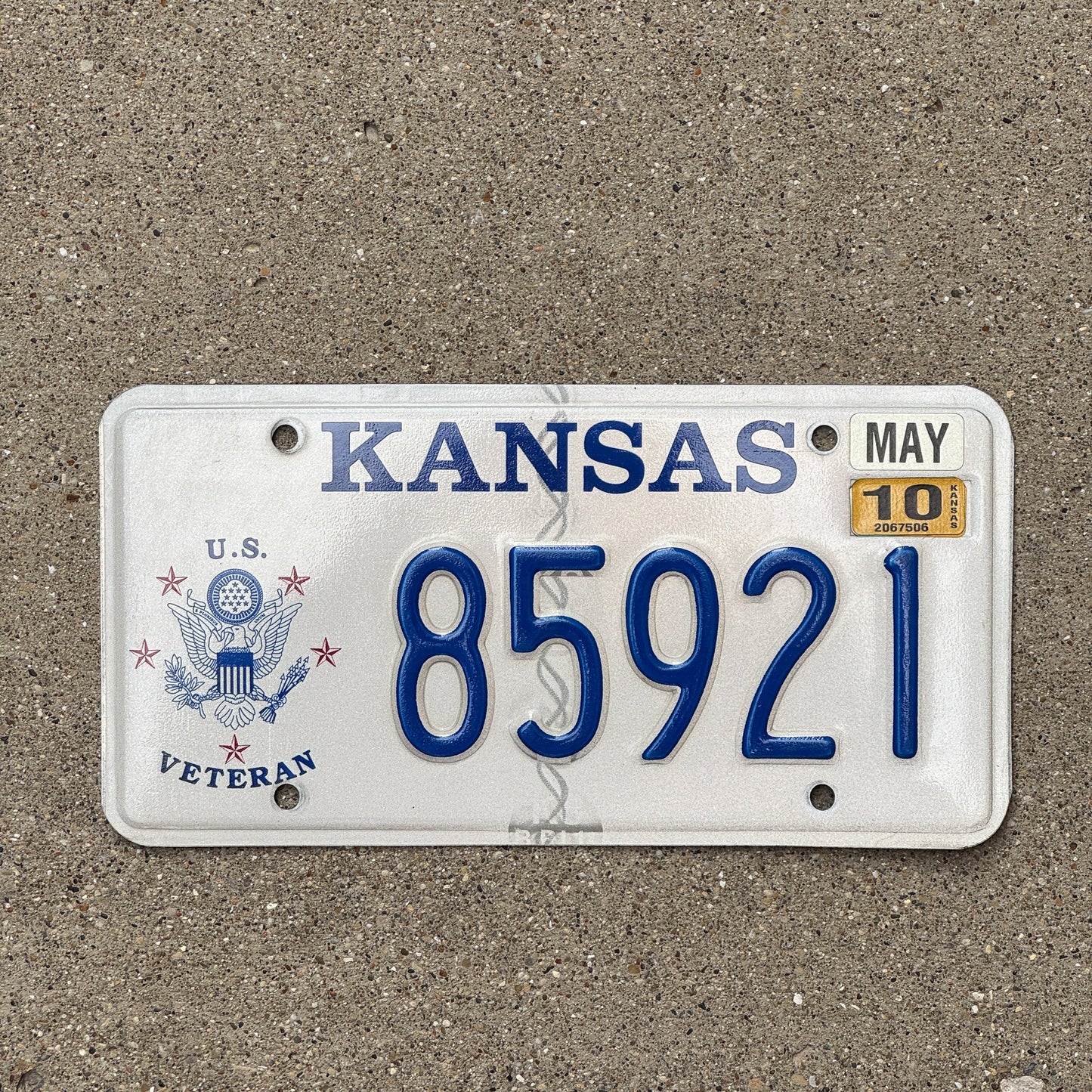 Photo of a 1998 2010 Kansas Veteran License Plate Auto Tag Garage Decor Vintage Military 85921