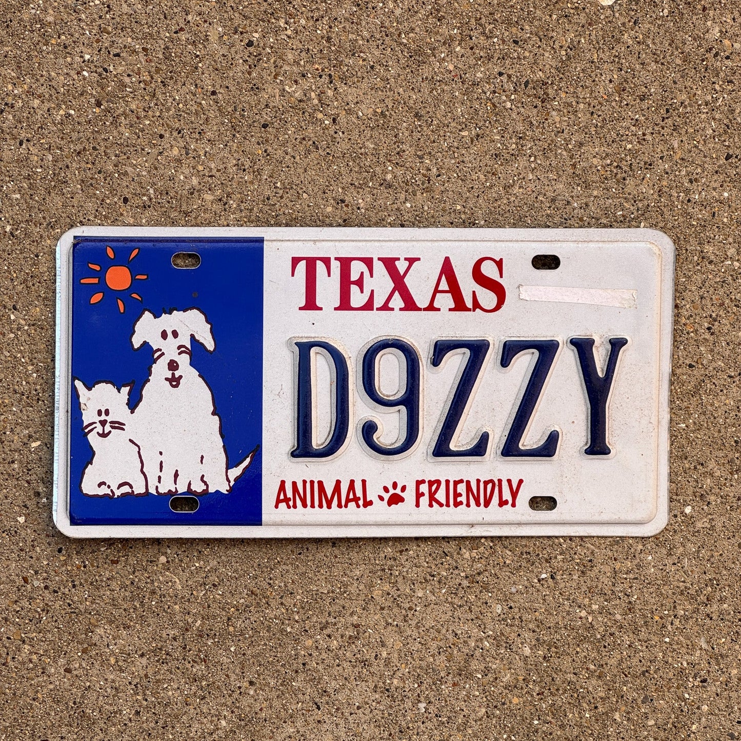 Photo of a 1998 Texas Animal Friendly License Plate Auto Tag Garage Decor Vintage Pets Cat Dog D9ZZY