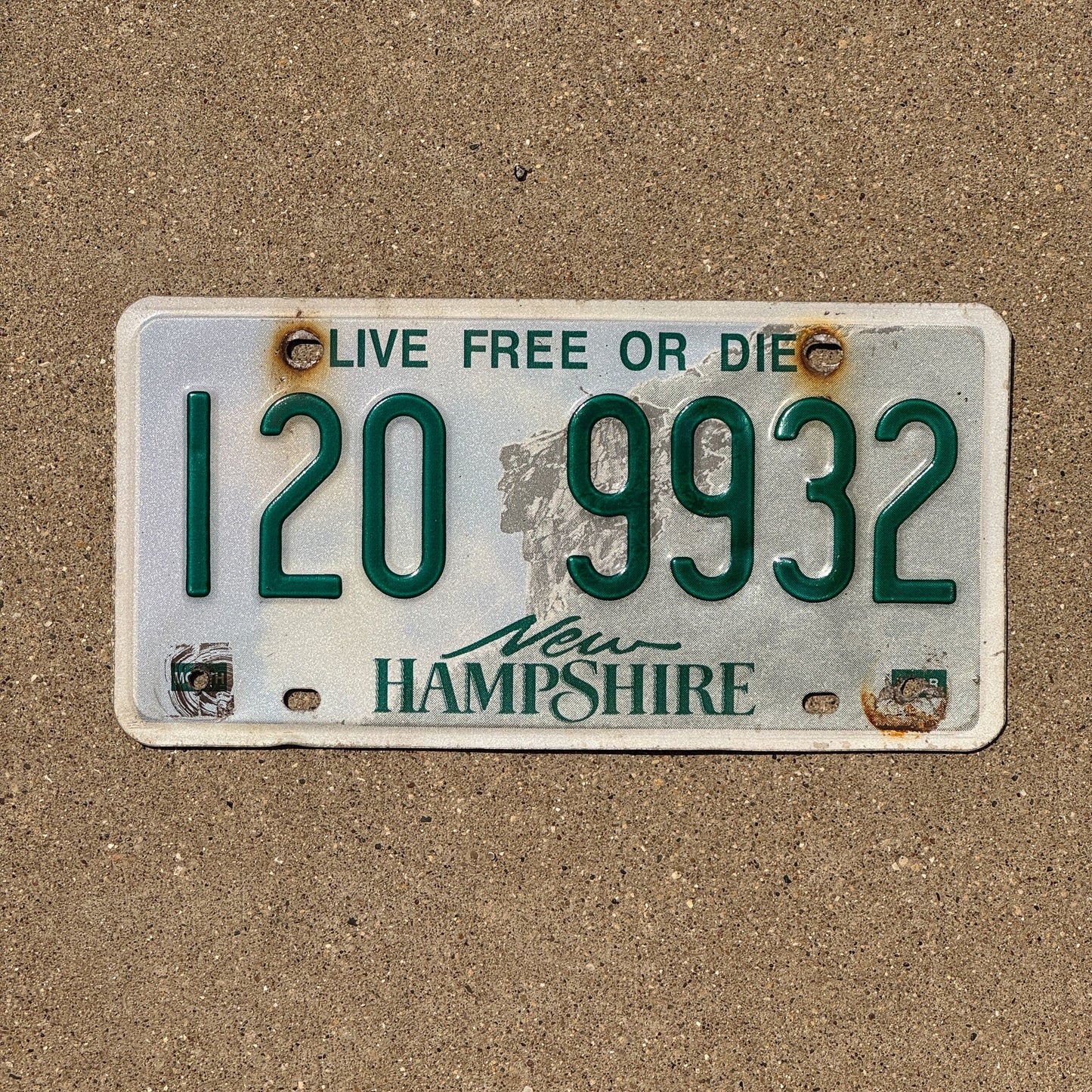 Photo of a 1999 New Hampshire License Plate Auto Tag Garage Decor Vintage 120 9932