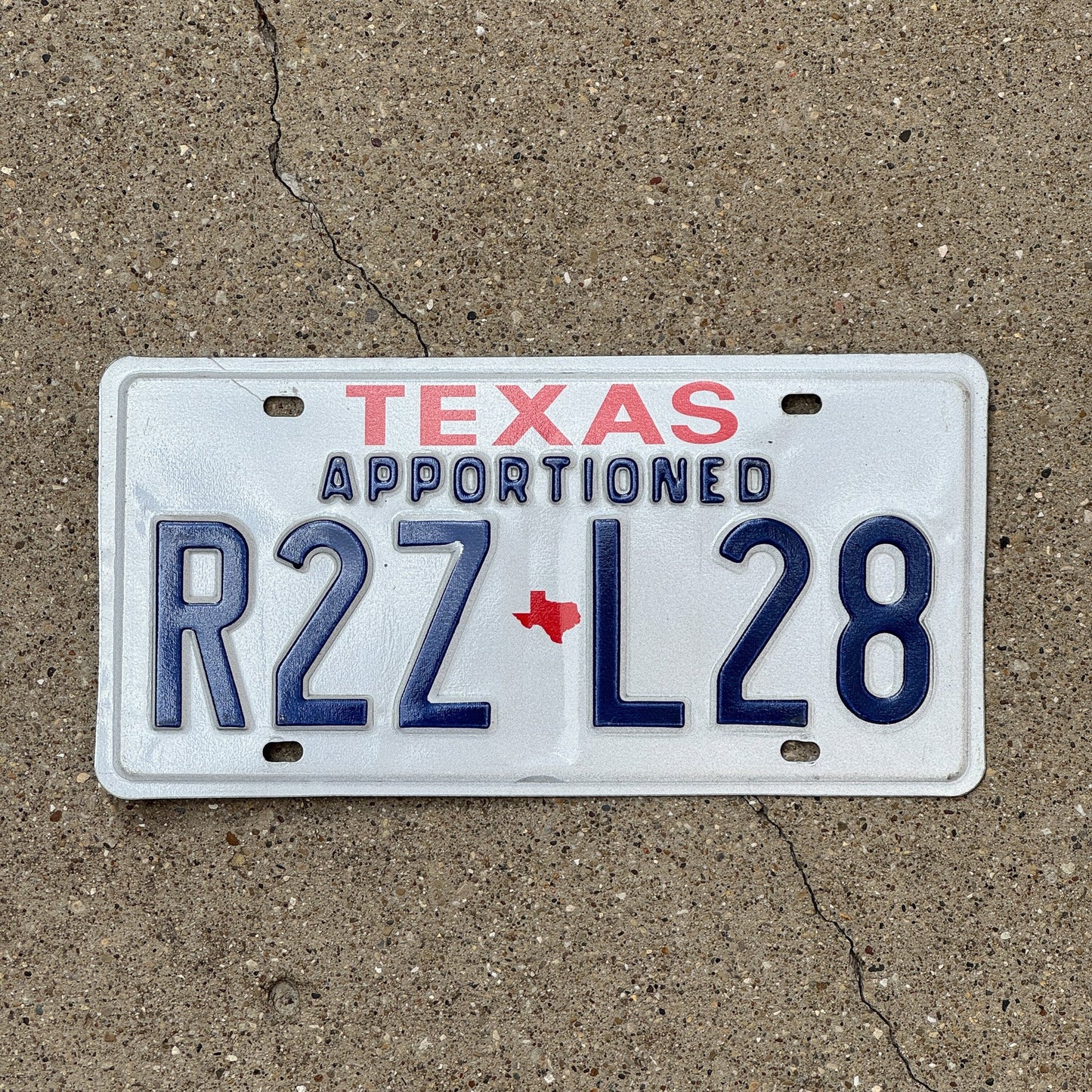 Photo of a 1999 Texas Apportioned License Plate Auto Tag Garage Decor Vintage R2Z L28
