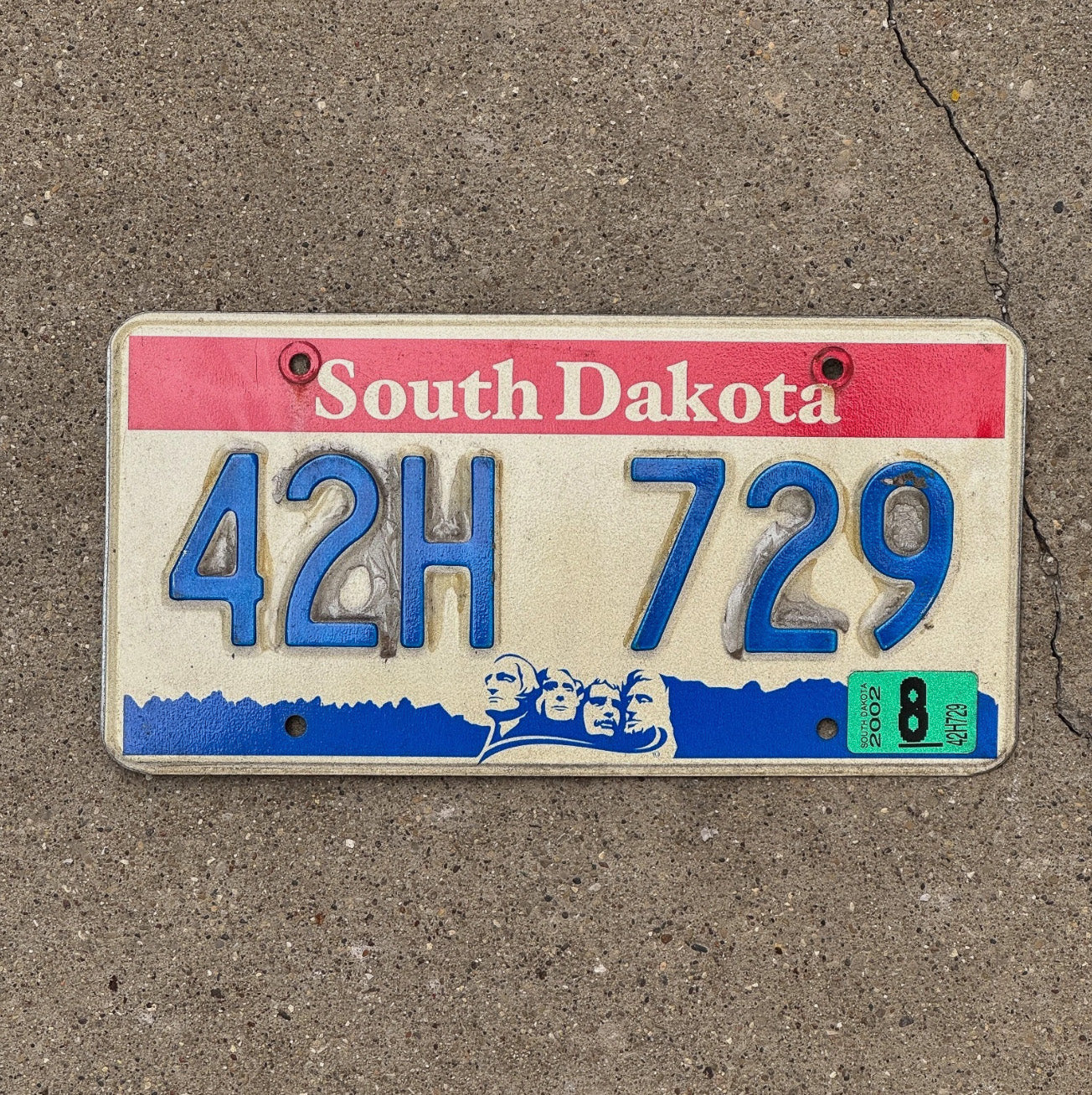 Photo of a 2000 2002 South Dakota License Plate Auto Tag Garage Decor 42H 729