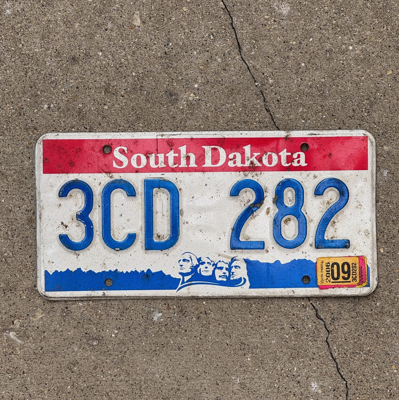 Photo of a 2000 2006 South Dakota License Plate Auto Tag Garage Decor 3CD 282