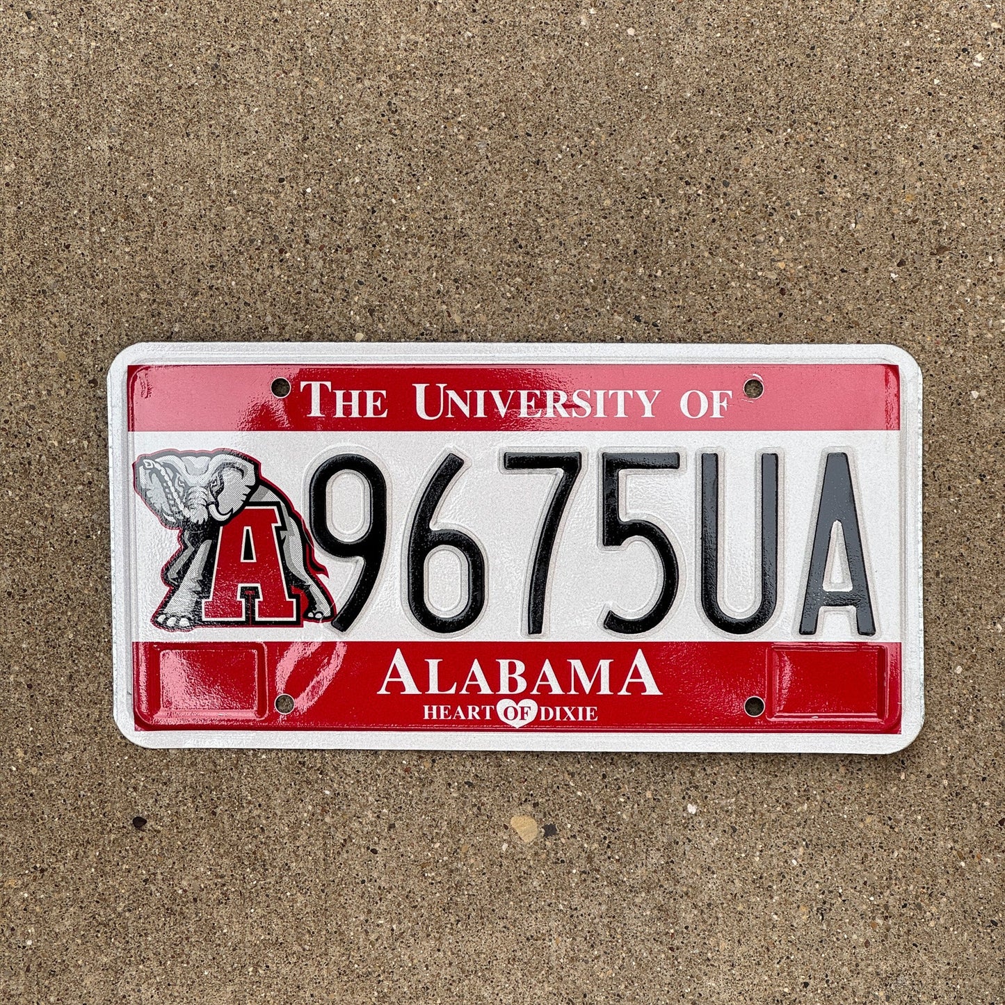 Photo of a 2000 Alabama Graphic / Specialty License Plate Auto Tag Garage Decor Vintage University of Alabama 9675 UA