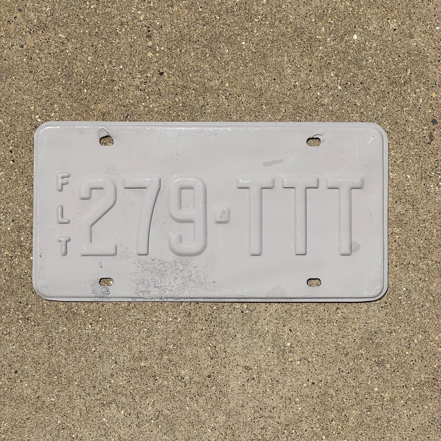 Photo of a 2000 Colorado Fleet License Plate Auto Tag Garage Decor Vintage Repeat Repeating 279 TTT