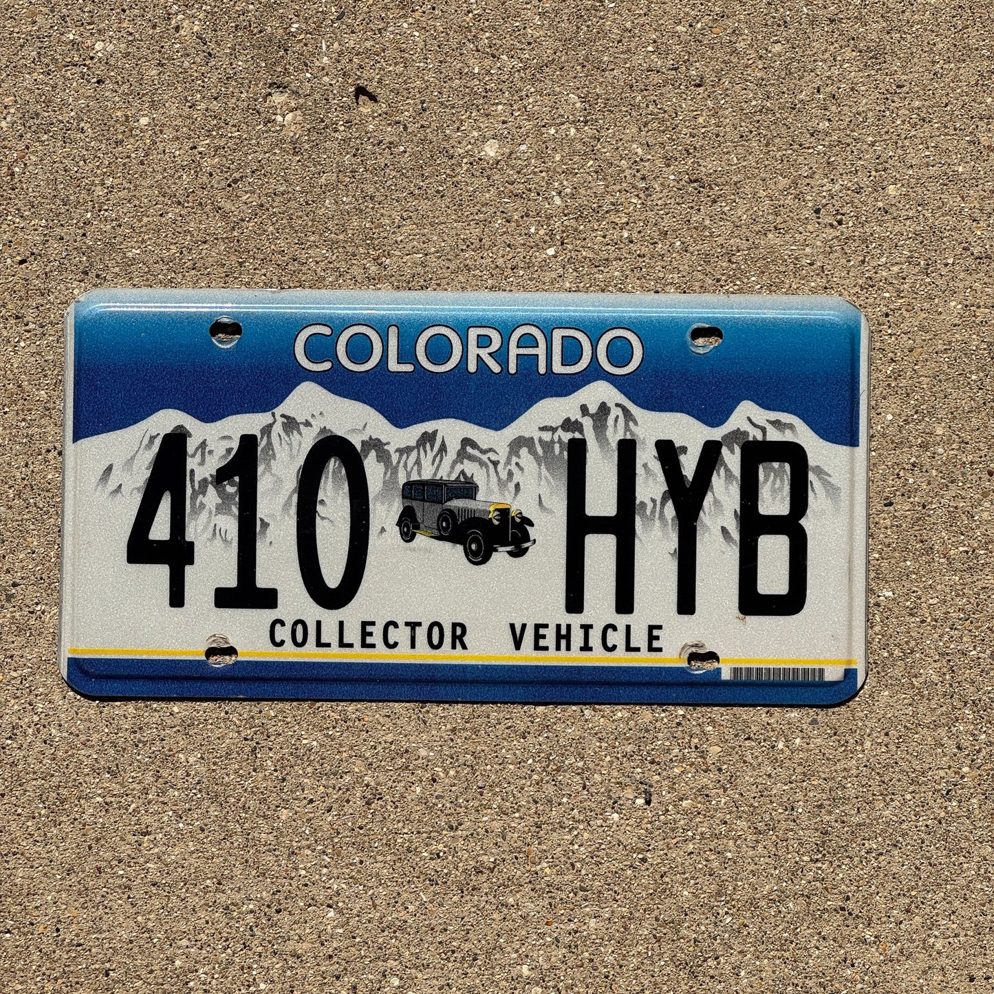 Photo of a 2000 Colorado Graphic / Specialty License Plate Auto Tag Garage Decor Vintage Collector Vehicle 410 HYB