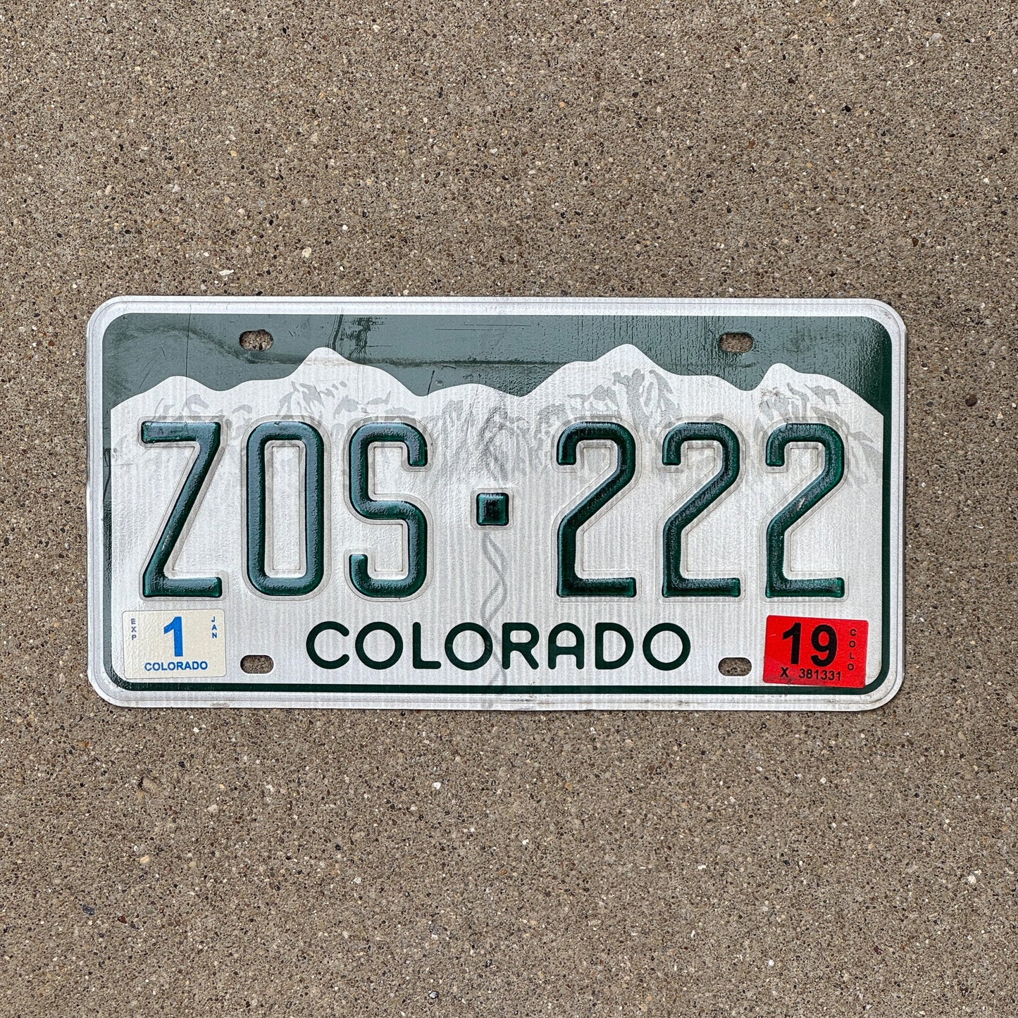 Photo of a 2000 Colorado License Plate Auto Tag 2 Garage Decor Repeat Repeating ZOS 222