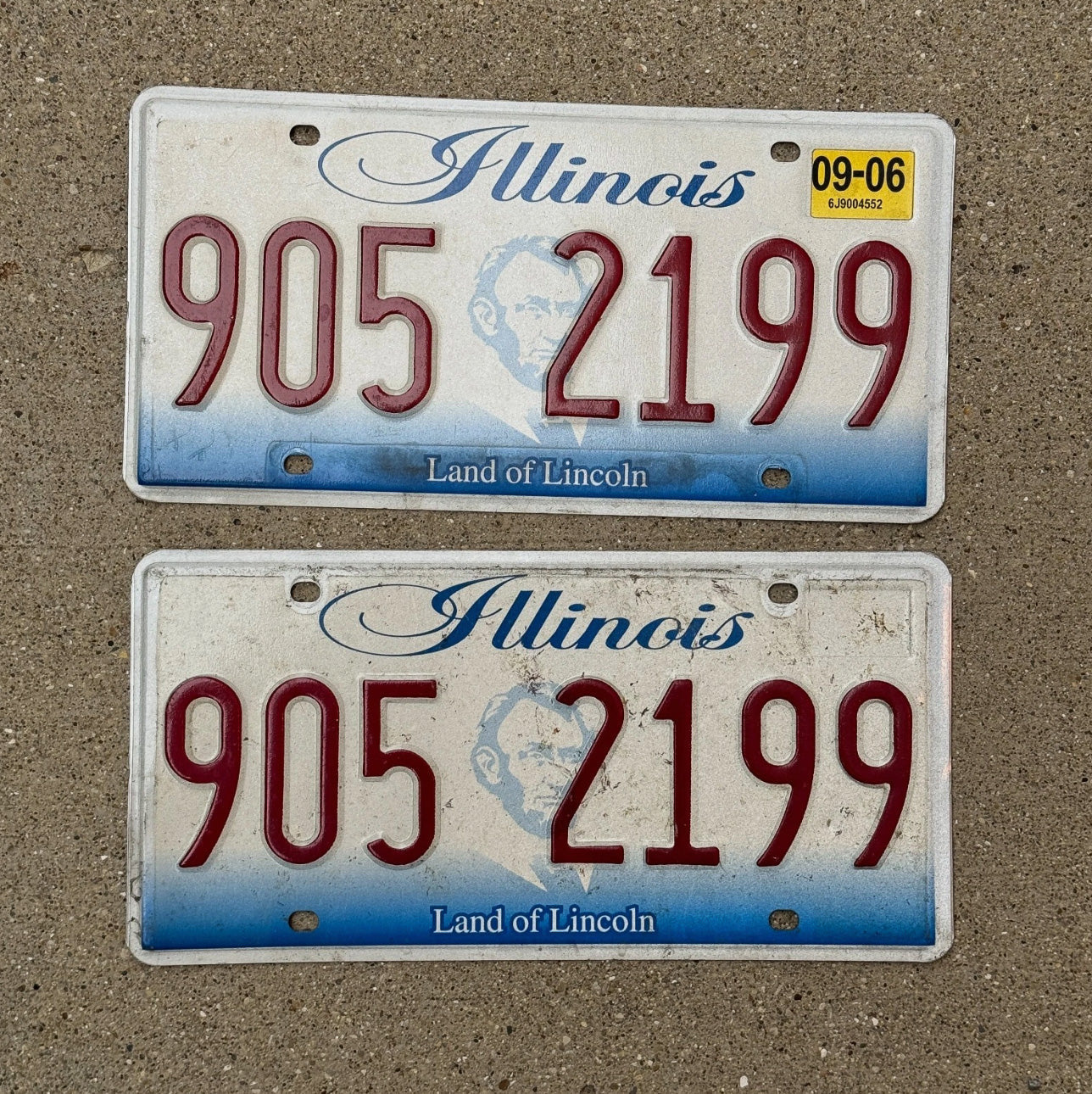 Photo of a 2001 2006 Illinois License Plate Pair Auto Tag Garage Decor Vintage 905 2199