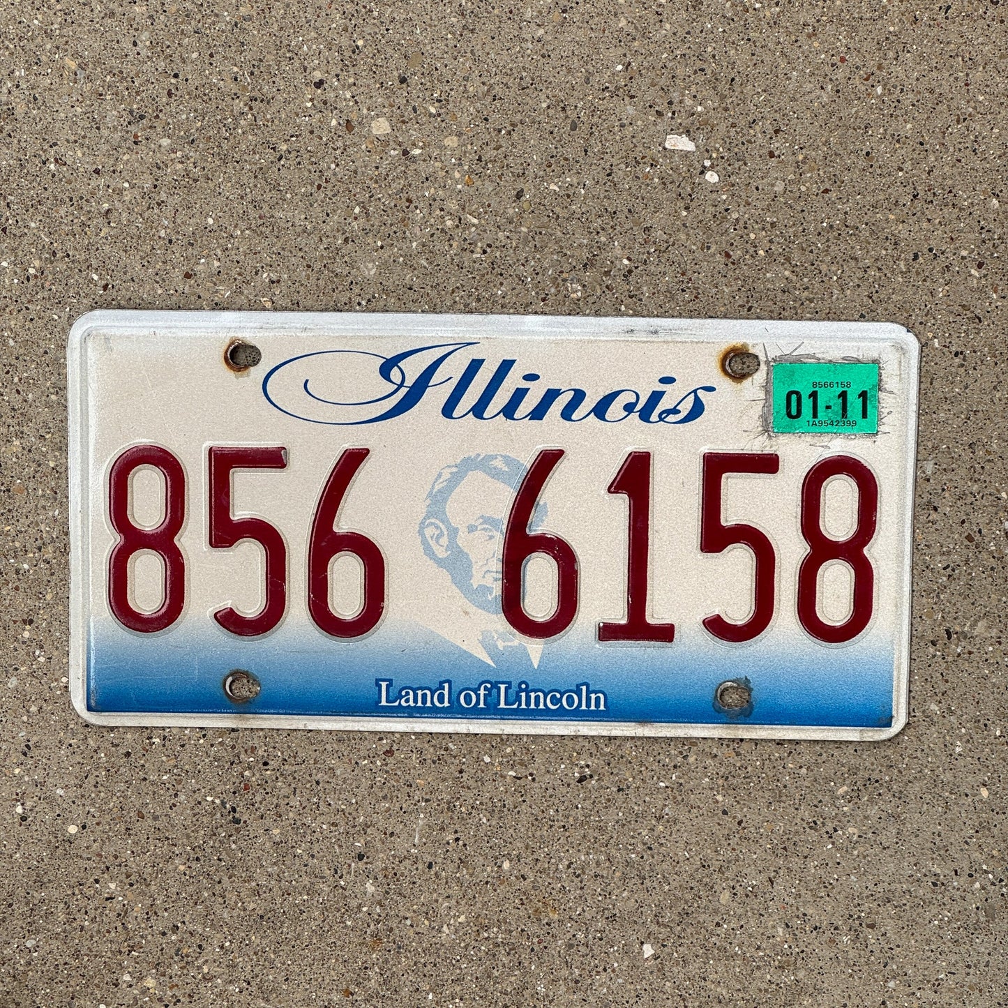 Photo of a 2001 2011 Illinois License Plate Auto Tag Garage Decor Vintage 956 6158