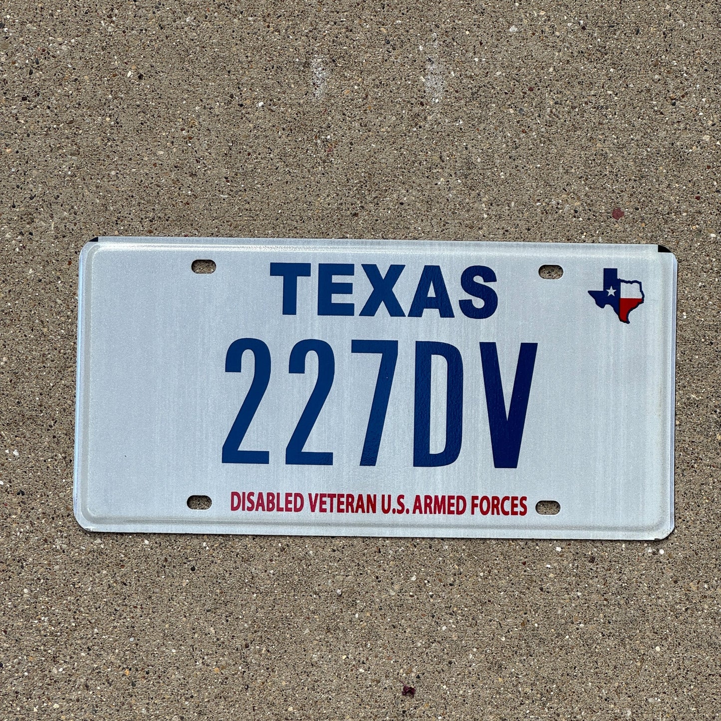 Photo of a 2003 Texas Disabled Veteran License Plate Auto Tag 1 Garage Decor Military 227 DV