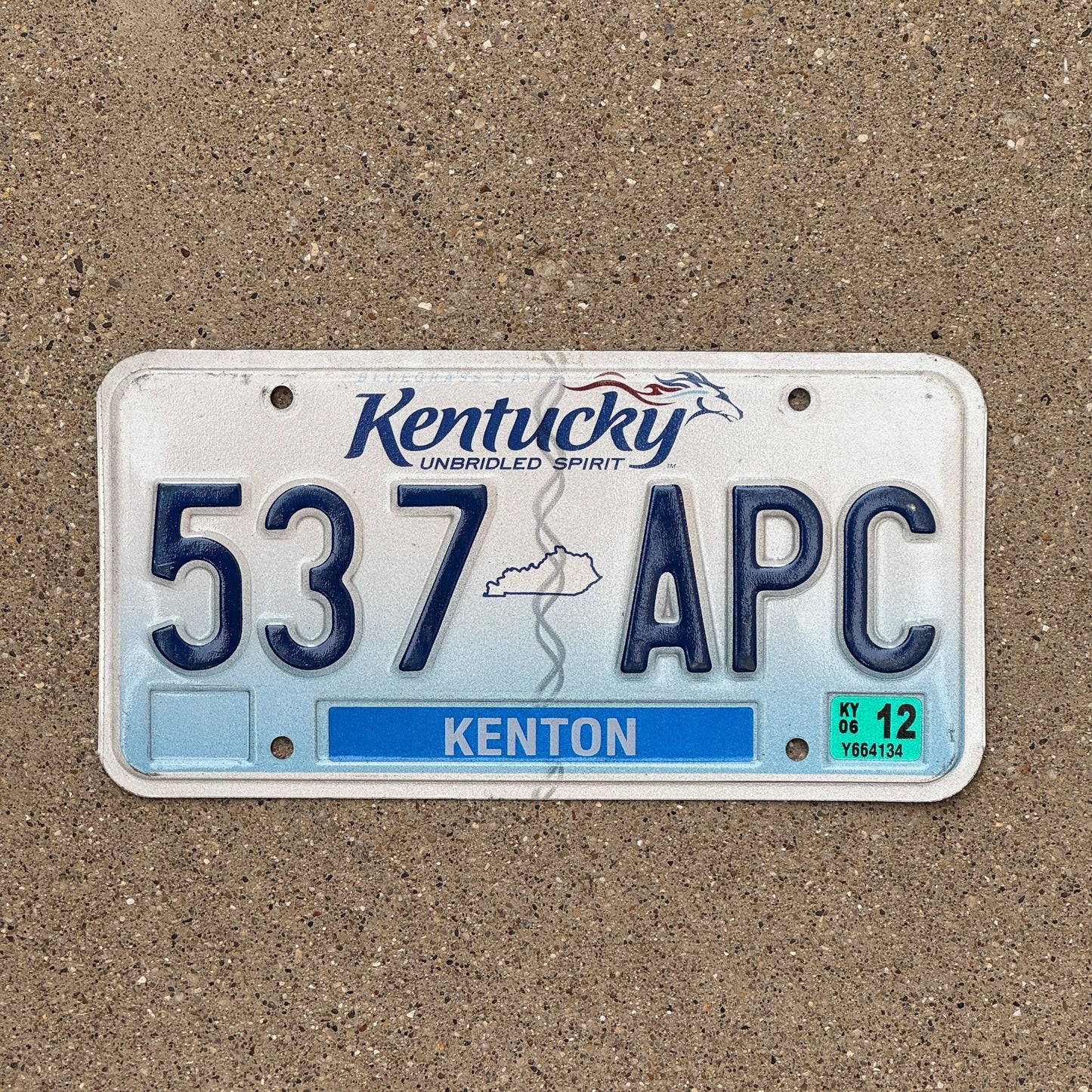 Photo of a 2005 2006 Kentucky License Plate Auto Tag Garage Decor Vintage Kenton County 537 APC