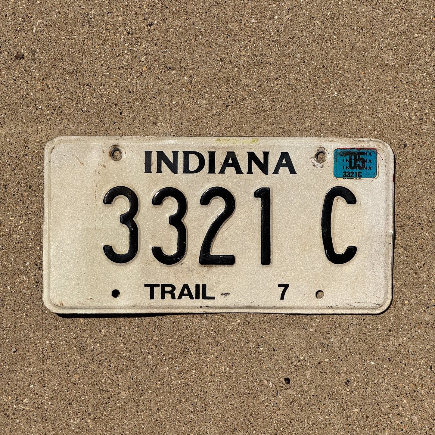 Photo of a 2005 Indiana Trailer License Plate Auto Tag Garage Decor Vintage 3321 C