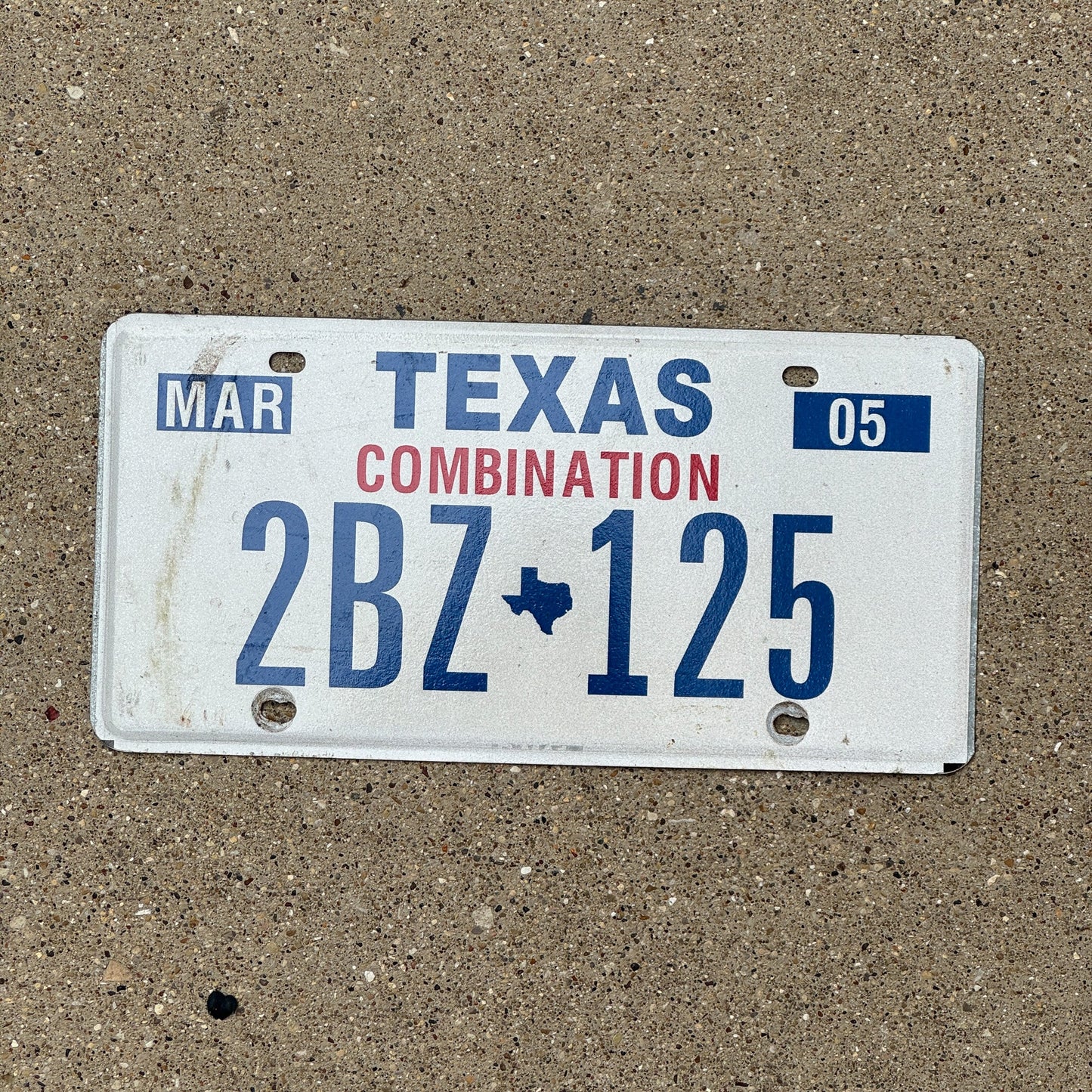 Photo of a 2005 Texas Combination License Plate Auto Tag Garage Decor Vintage 2BZ 125