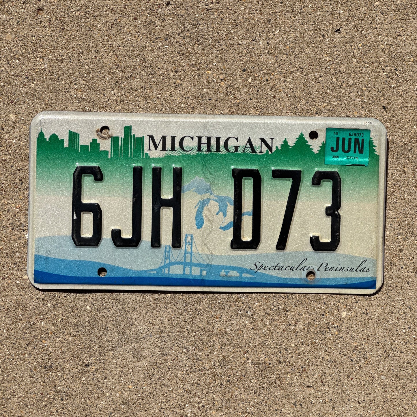 Photo of a 2007 2008 Michigan Graphic / Specialty License Plate Auto Tag Garage Decor Vintage Spectacular Penninsulas 6JHD73