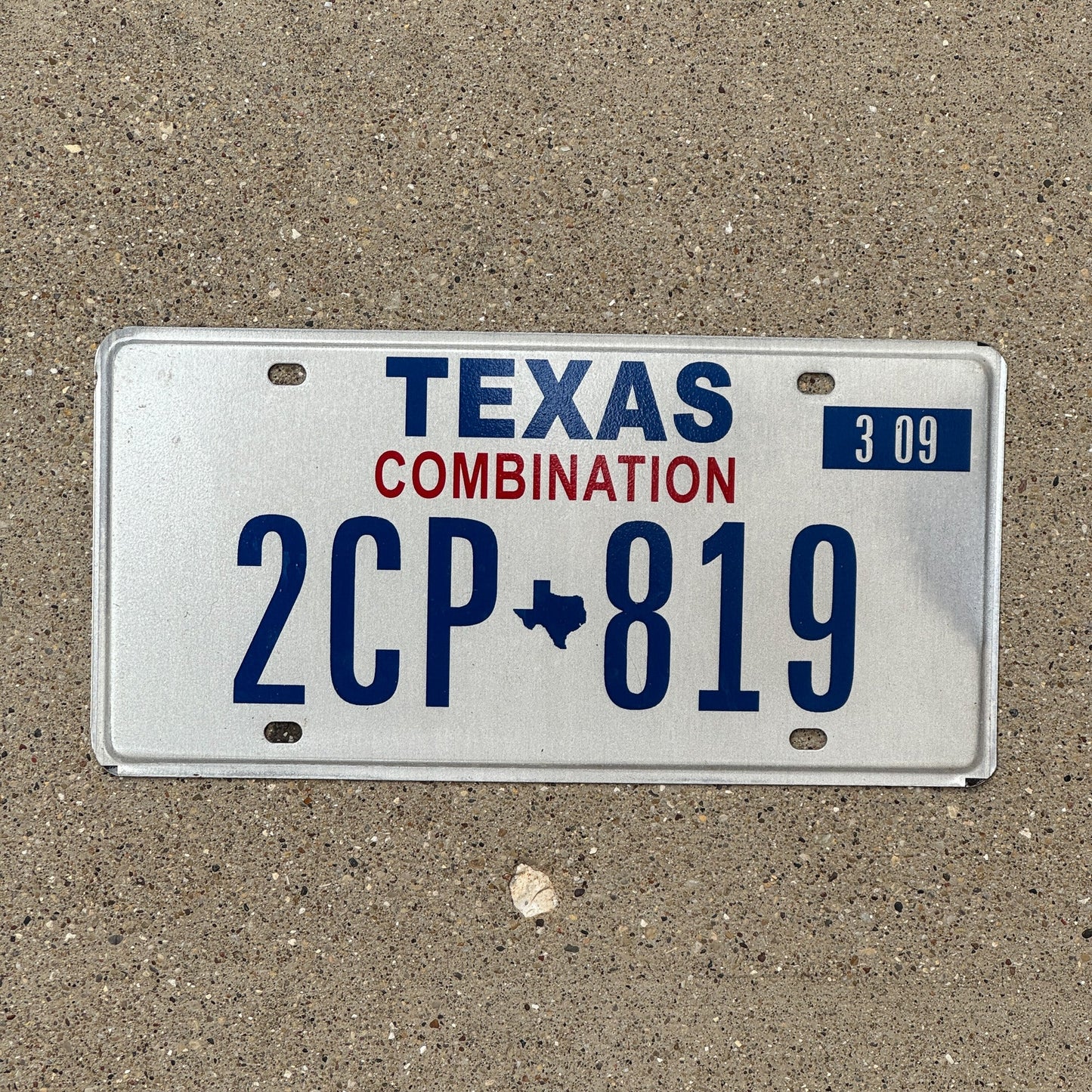 Photo of a 2009 Texas Combination License Plate Auto Tag Garage Decor Vintage 2CP 819