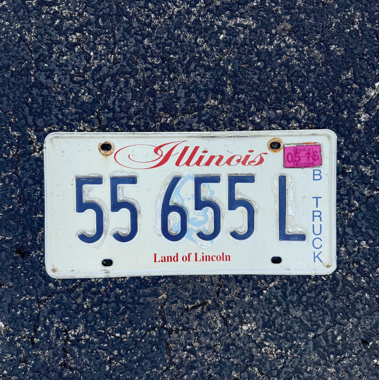 Photo of a 2016 Illinois Truck License Plate Auto Tag Garage Decor Vintage 55655 L