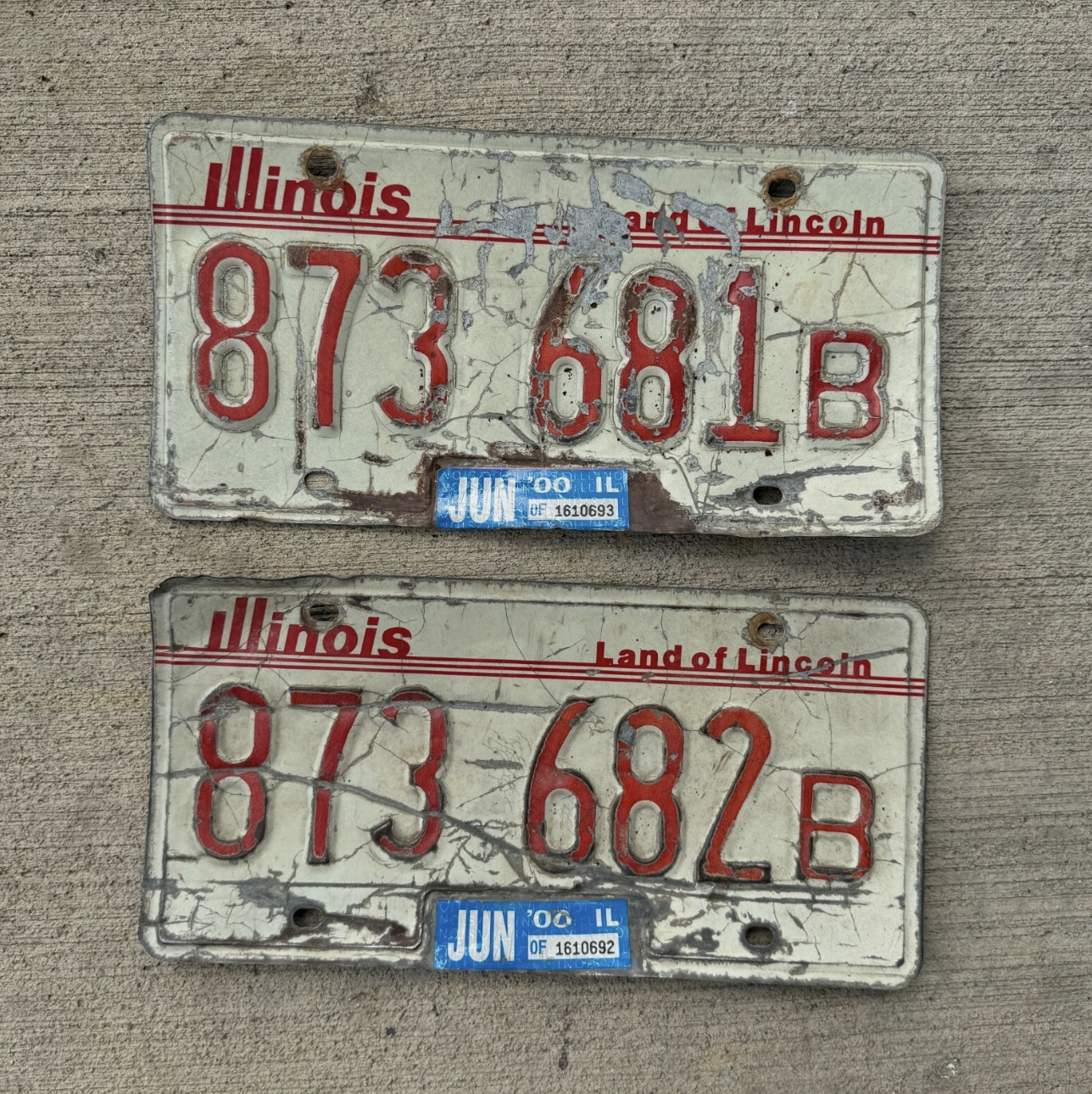 1985 Illinois Truck License Plate Auto Tag Consecutive 873 681 B and 873 682 B