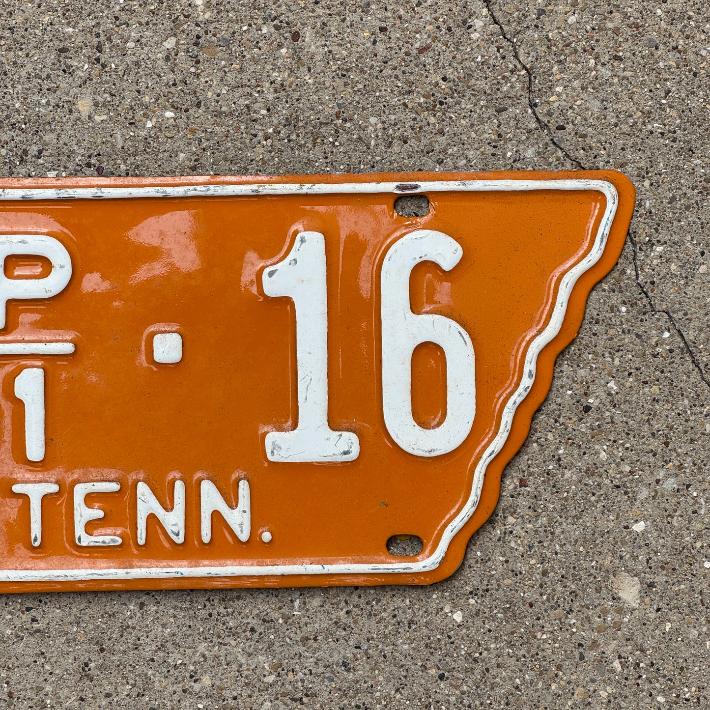 1951 Tennessee Truck License Plate Auto Tag State Shape Vols Colors 51 P1 16