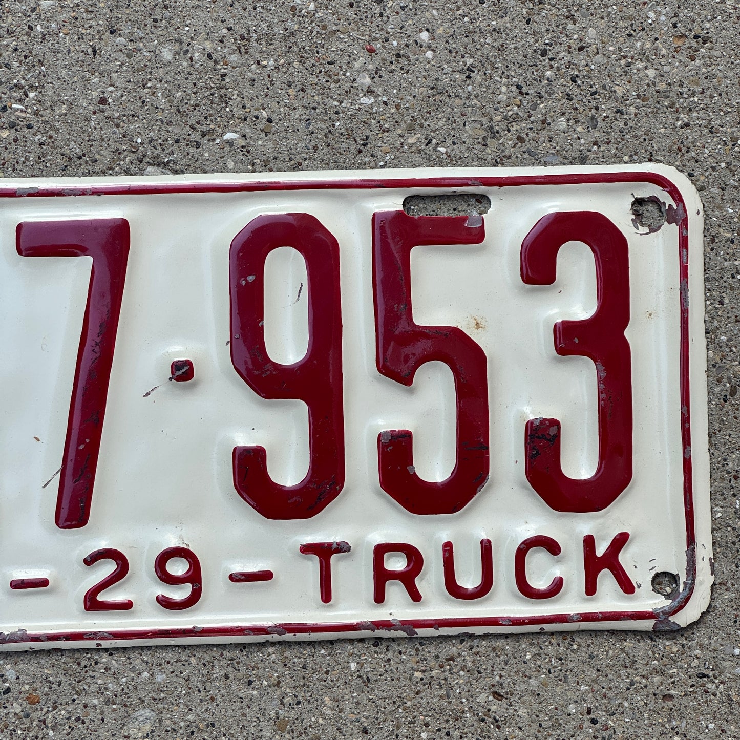 1929 Tennessee Truck License Plate Auto Tag X 17 953