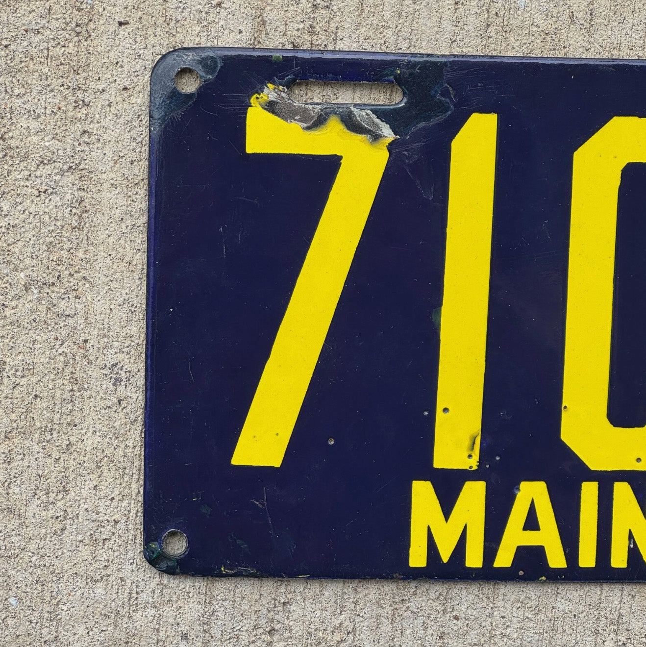 1913 Maine Porcelain License Plate Auto Tag Low Number Four Digit 7107