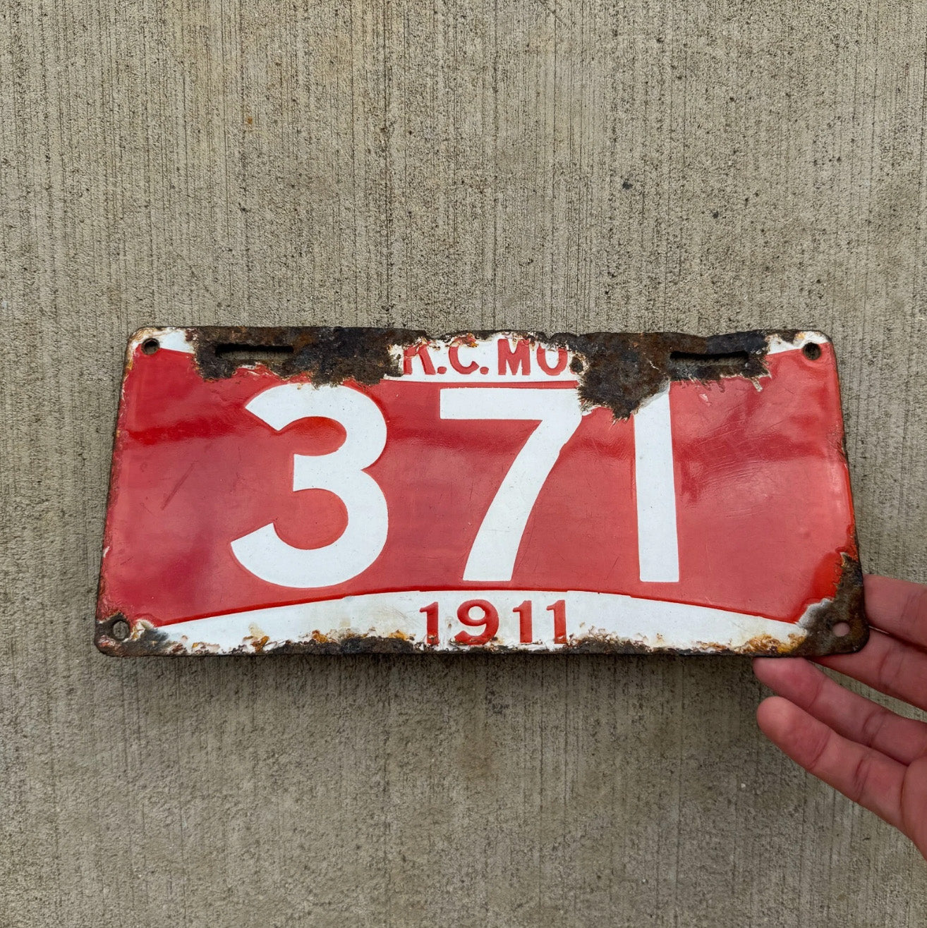 1911 Kansas City Missouri Porcelain License Plate Auto Tag 371