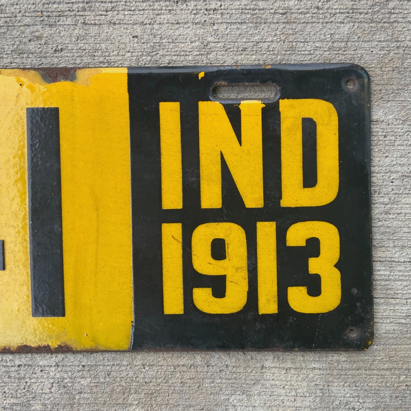 1913 Indiana Porcelain License Plate Auto Tag First Issue 13841