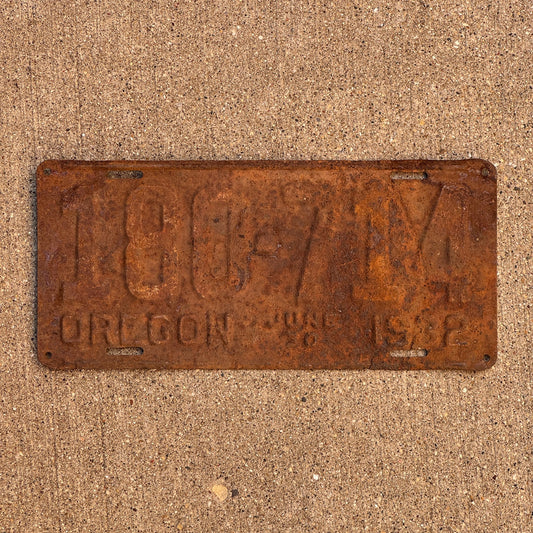 Photo of a 19 1932 Oregon License Plate Auto Tag Garage Decor Vintage 180 714