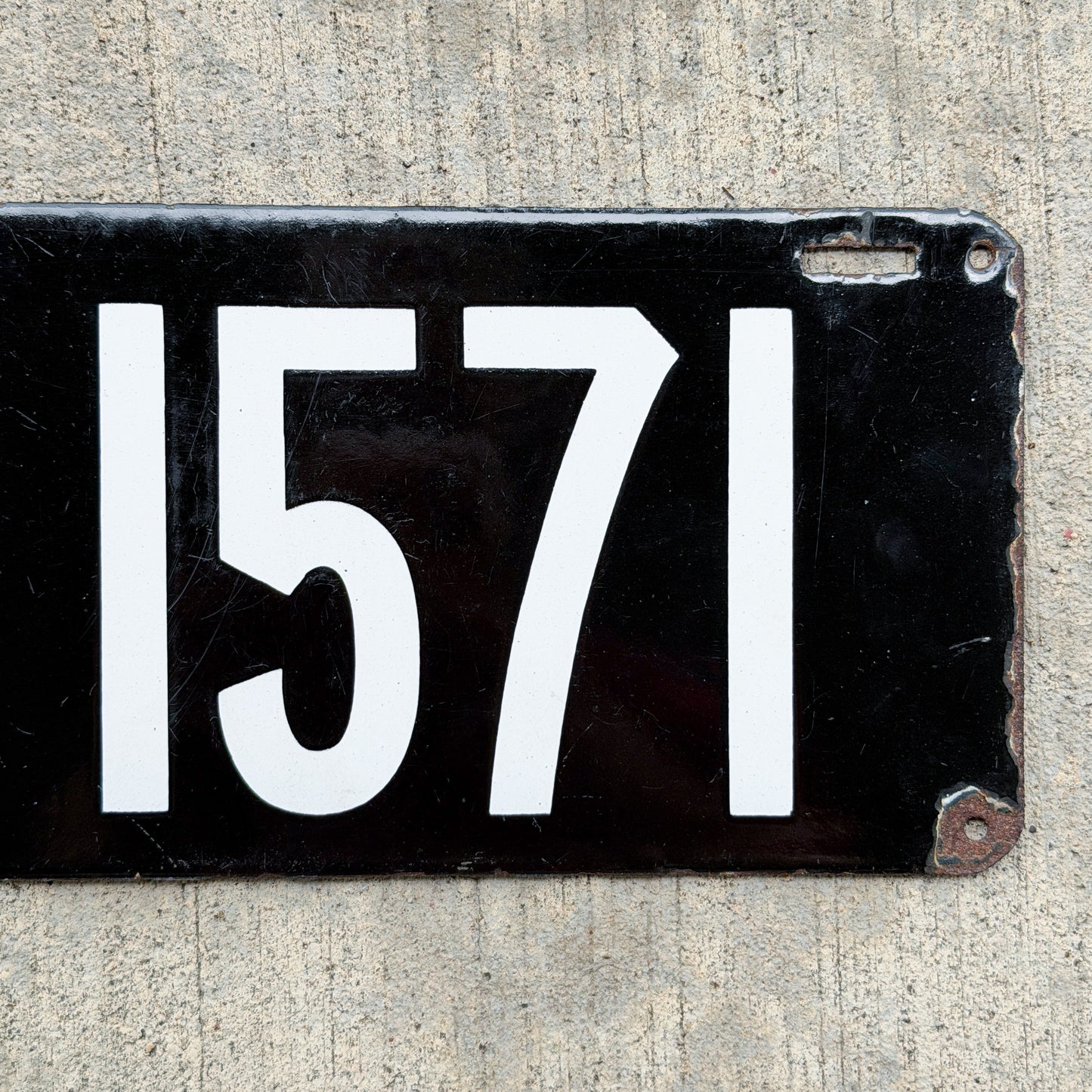 Photo of a 1905 Connecticut Porcelain License Plate Auto Tag Garage Decor Vintage Registered in New Haven 1571 with original patina