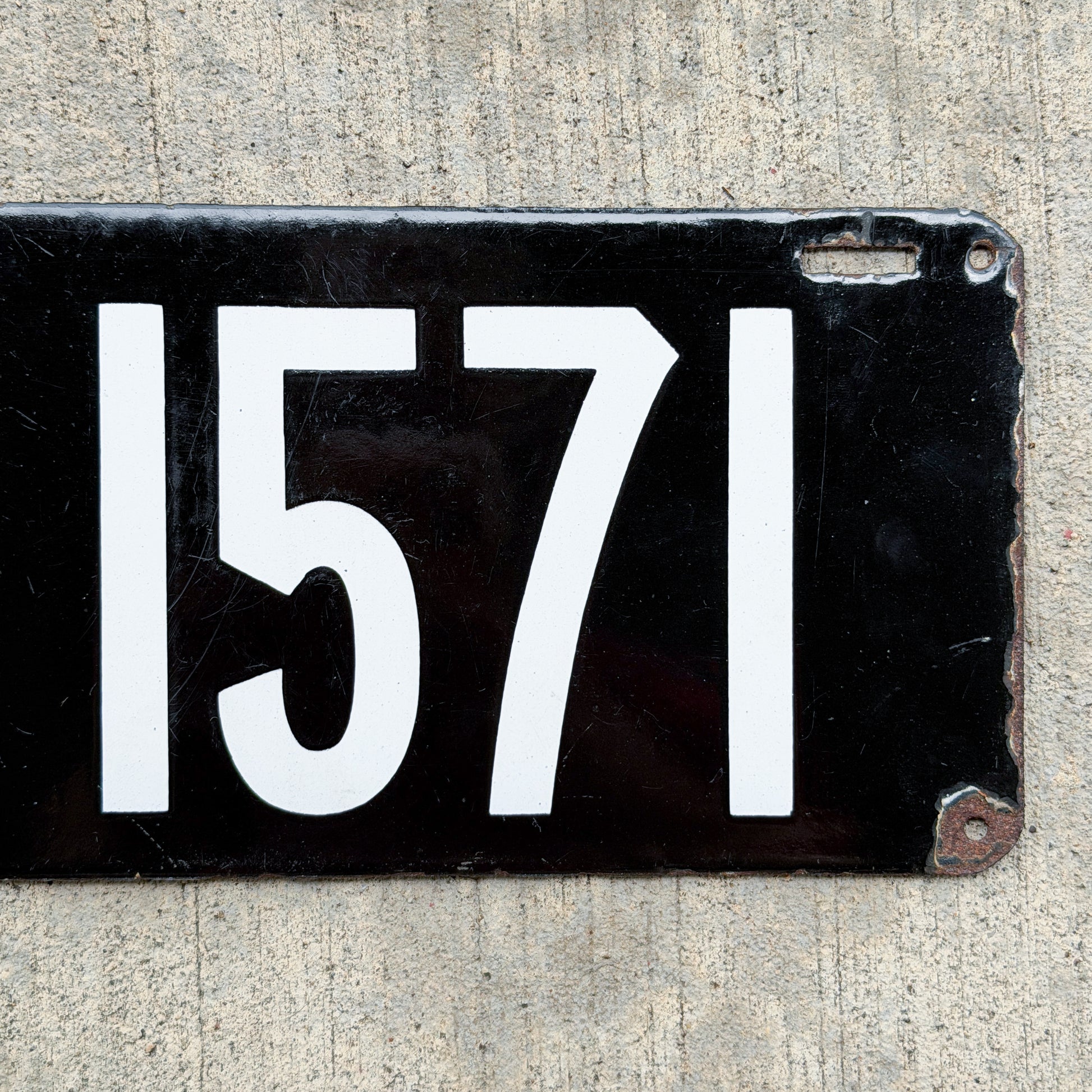 Photo of a 1905 Connecticut Porcelain License Plate Auto Tag Garage Decor Vintage Registered in New Haven 1571 with original patina