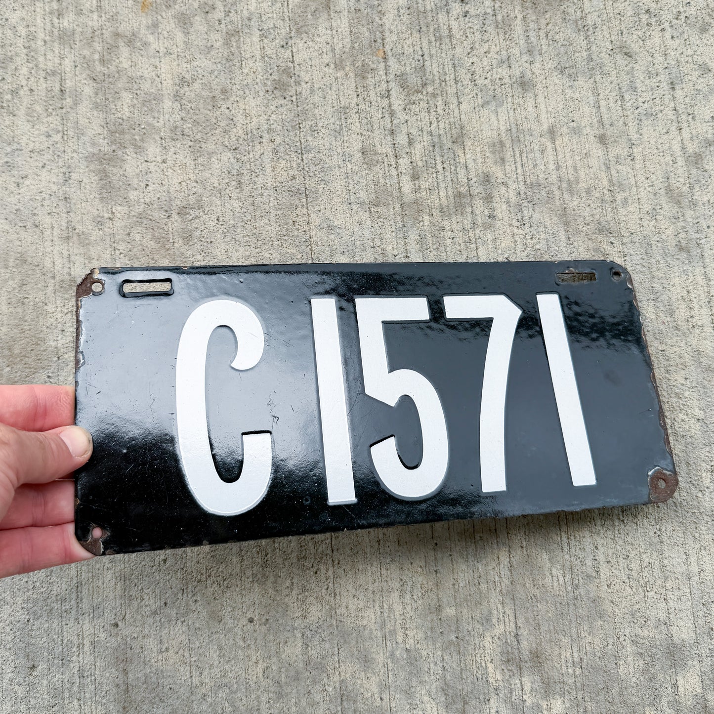 Photo of a 1905 Connecticut Porcelain License Plate Auto Tag Garage Decor Vintage Registered in New Haven 1571 with original patina