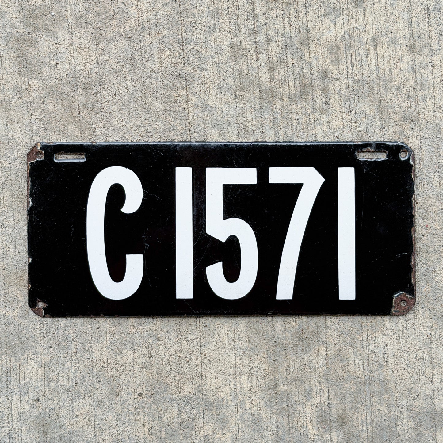 Photo of a 1905 Connecticut Porcelain License Plate Auto Tag Garage Decor Vintage Registered in New Haven 1571 with original patina