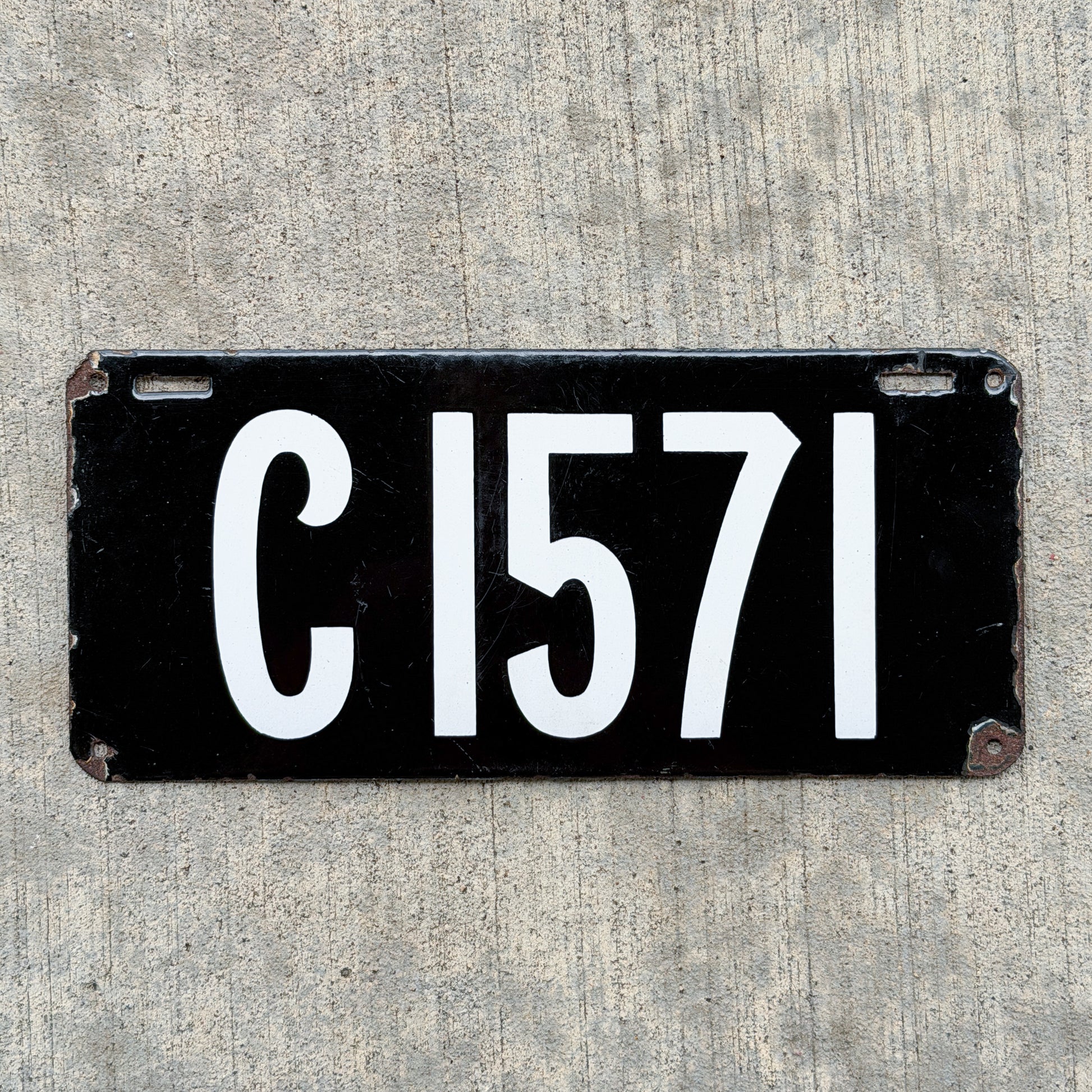 Photo of a 1905 Connecticut Porcelain License Plate Auto Tag Garage Decor Vintage Registered in New Haven 1571 with original patina