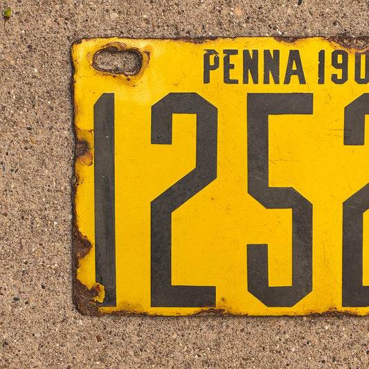 1908 Pennsylvania Porcelain License Plate Auto Tag 12527