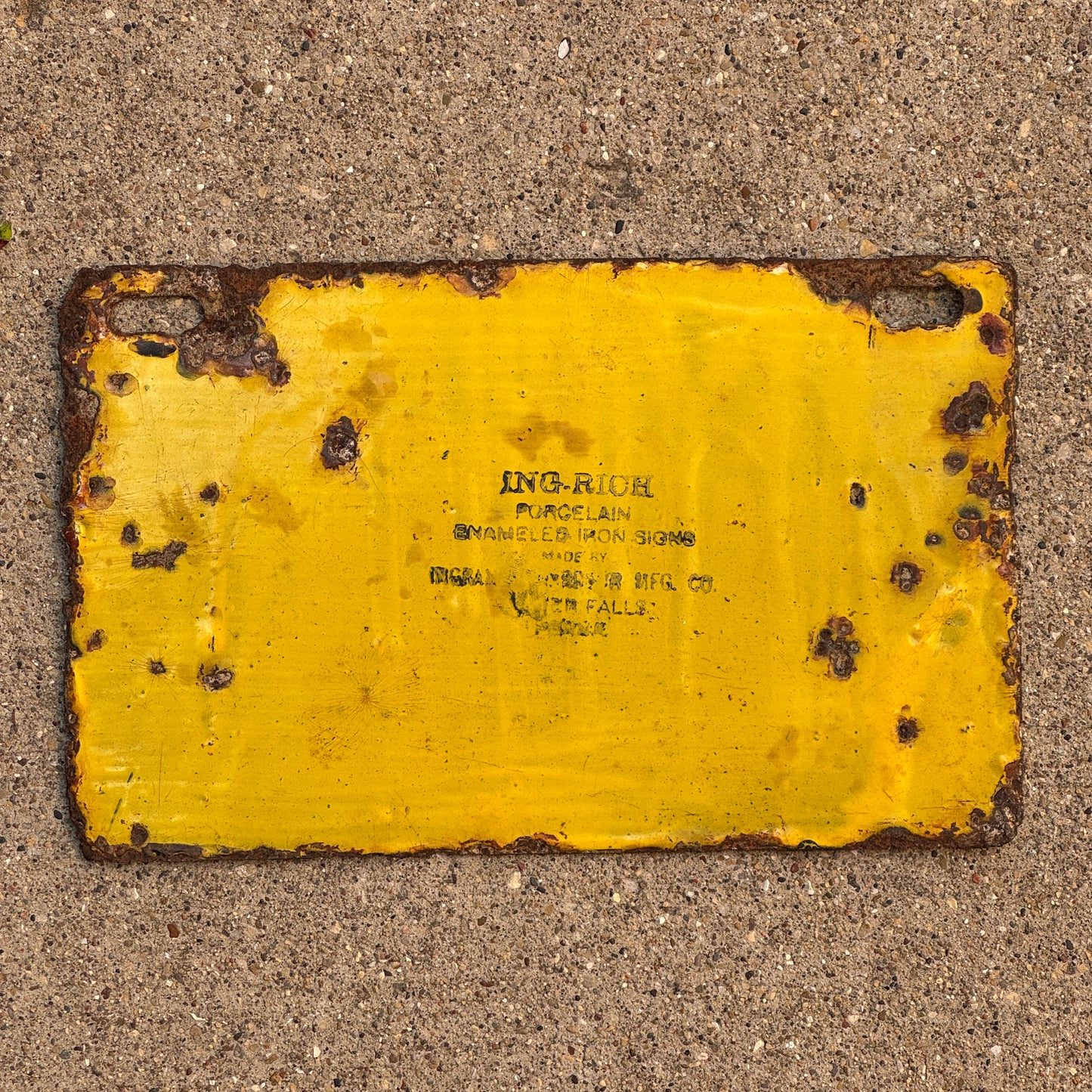 1908 Pennsylvania Porcelain License Plate Auto Tag 12527