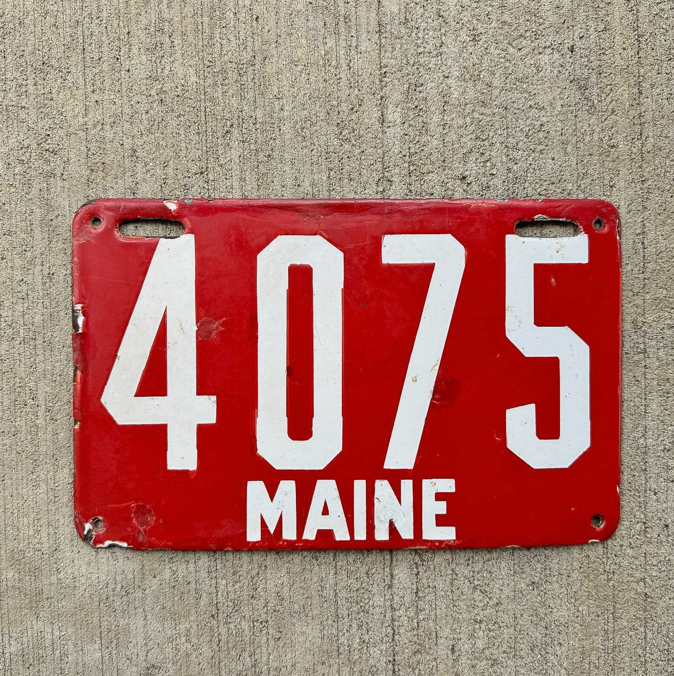 Photo of a 1909 Maine Porcelain License Plate Auto Tag Garage Decor Vintage First Issue 5th Year 1905 to 1911 4075 with original patina