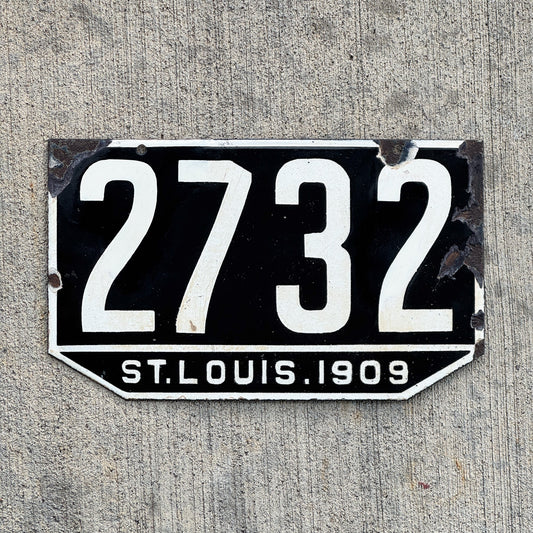 Photo of a 1909 Missouri Porcelain St. Louis City License Plate Auto Tag Garage Decor Vintage ALPCA Archive Example 2732 with original patina