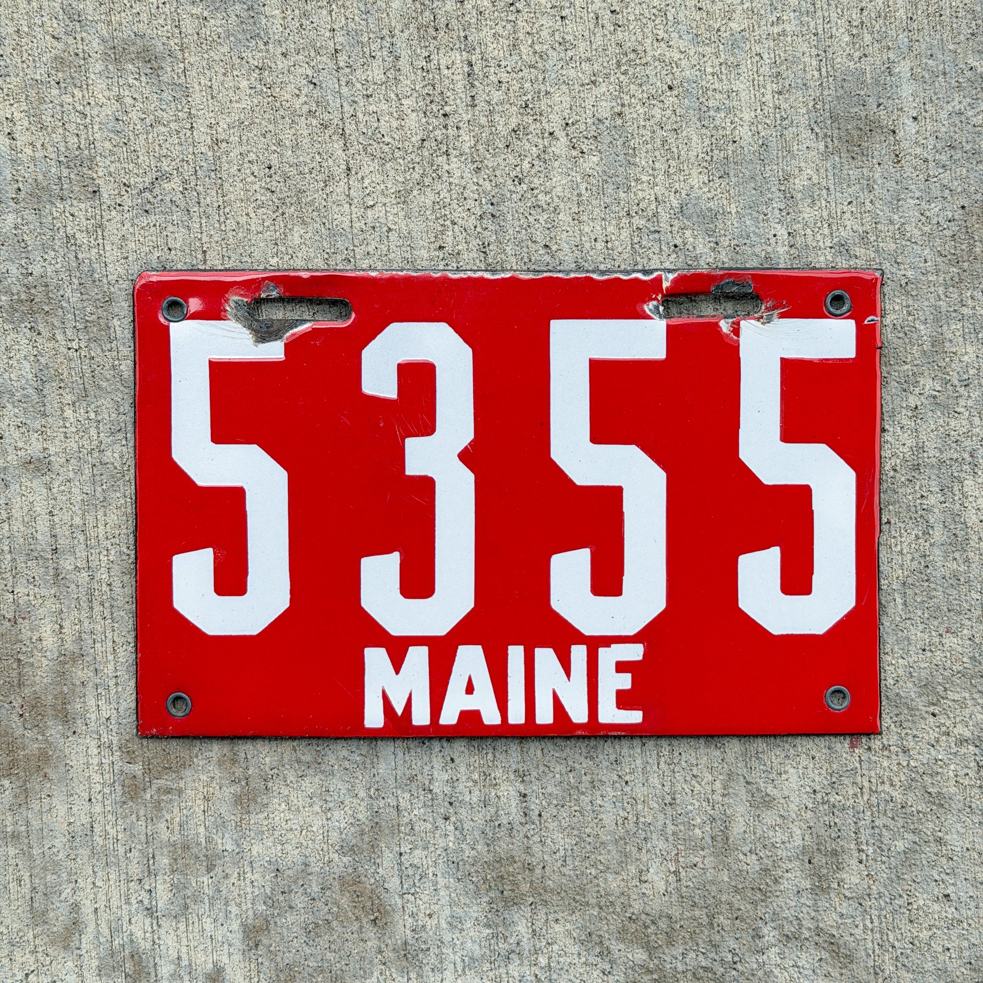 Photo of a 1910 Maine Porcelain License Plate Auto Tag Garage Decor Vintage 5355 with original patina