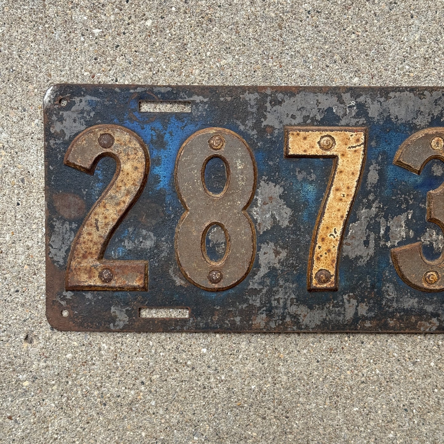 1910 New York License Plate Auto Tag First Issue 28734
