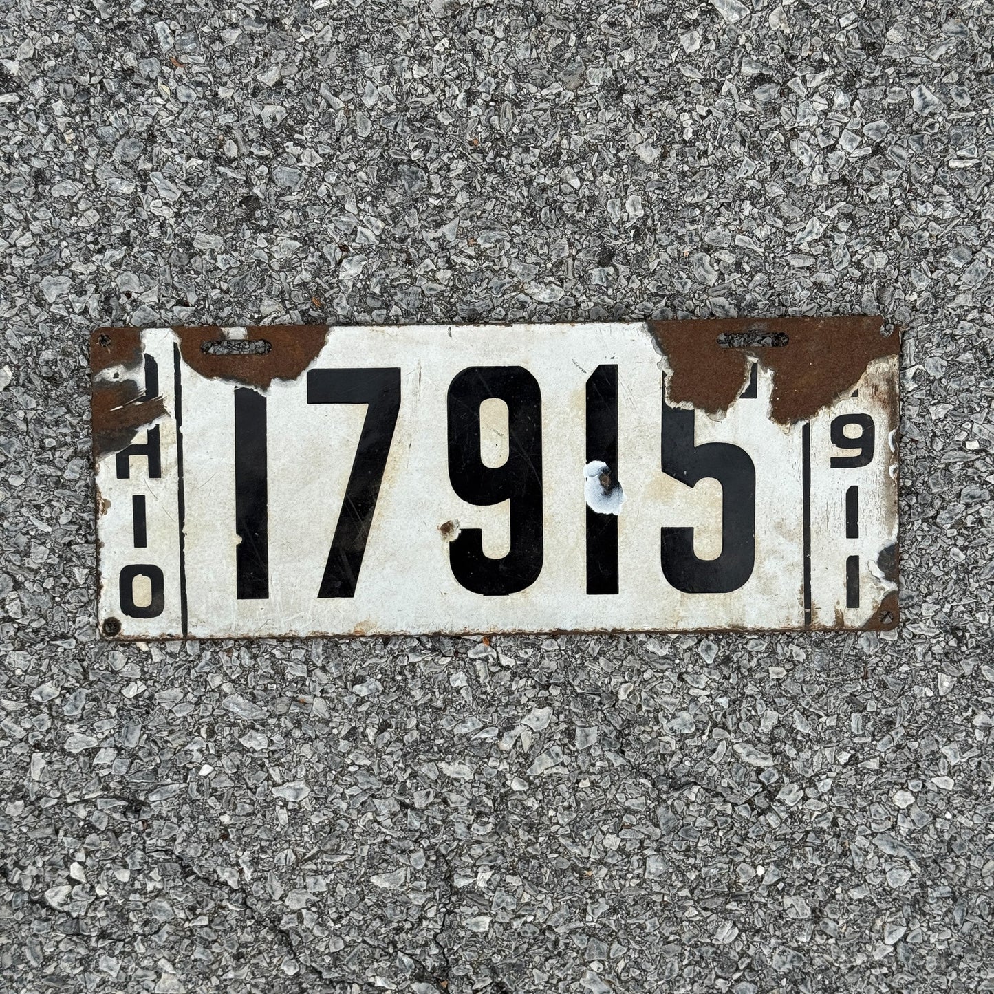 Photo of a 1911 Ohio Porcelain License Plate Auto Tag Garage Decor Vintage 17915