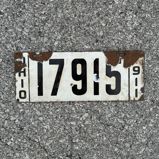 Photo of a 1911 Ohio Porcelain License Plate Auto Tag Garage Decor Vintage 17915
