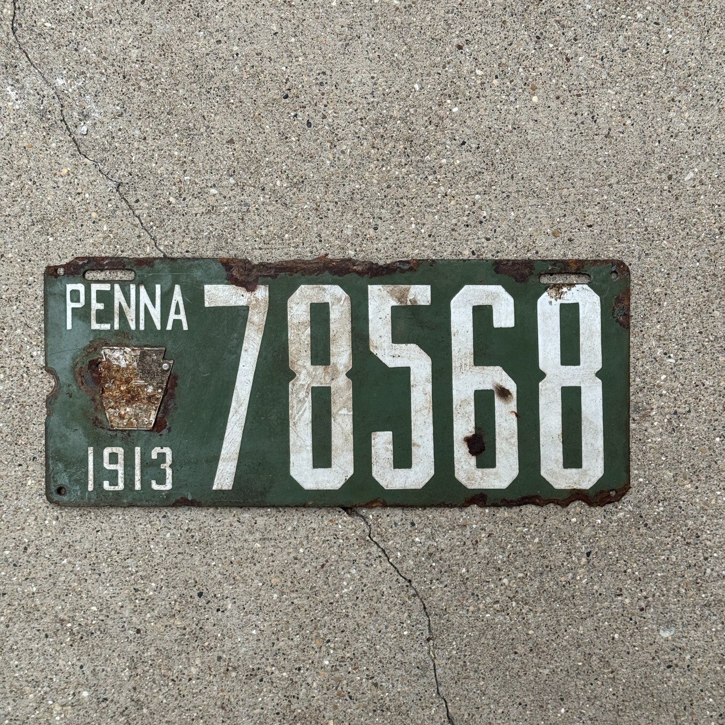 Photo of a 1913 Pennsylvania Porcelain License Plate Auto Tag Garage Decor Vintage 78568 with original patina