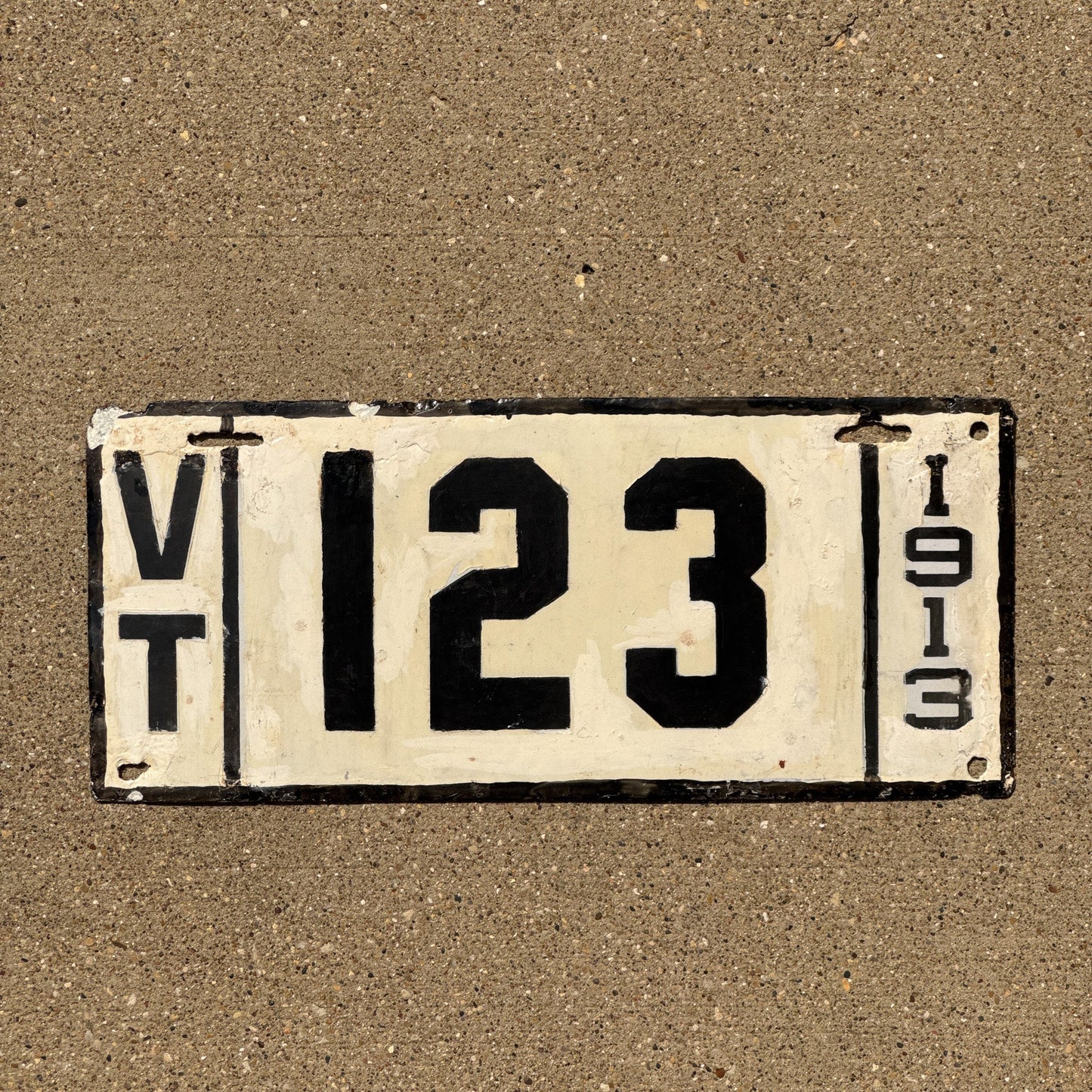 Photo of a 1913 Vermont Porcelain License Plate Auto Tag Garage Decor Vintage Great Number 123