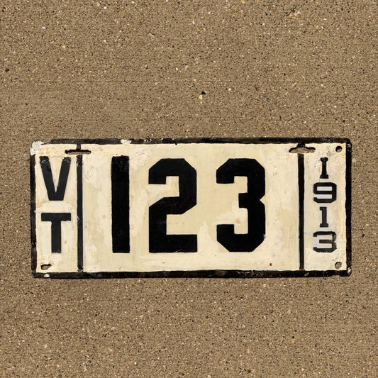 Photo of a 1913 Vermont Porcelain License Plate Auto Tag Garage Decor Vintage Great Number 123