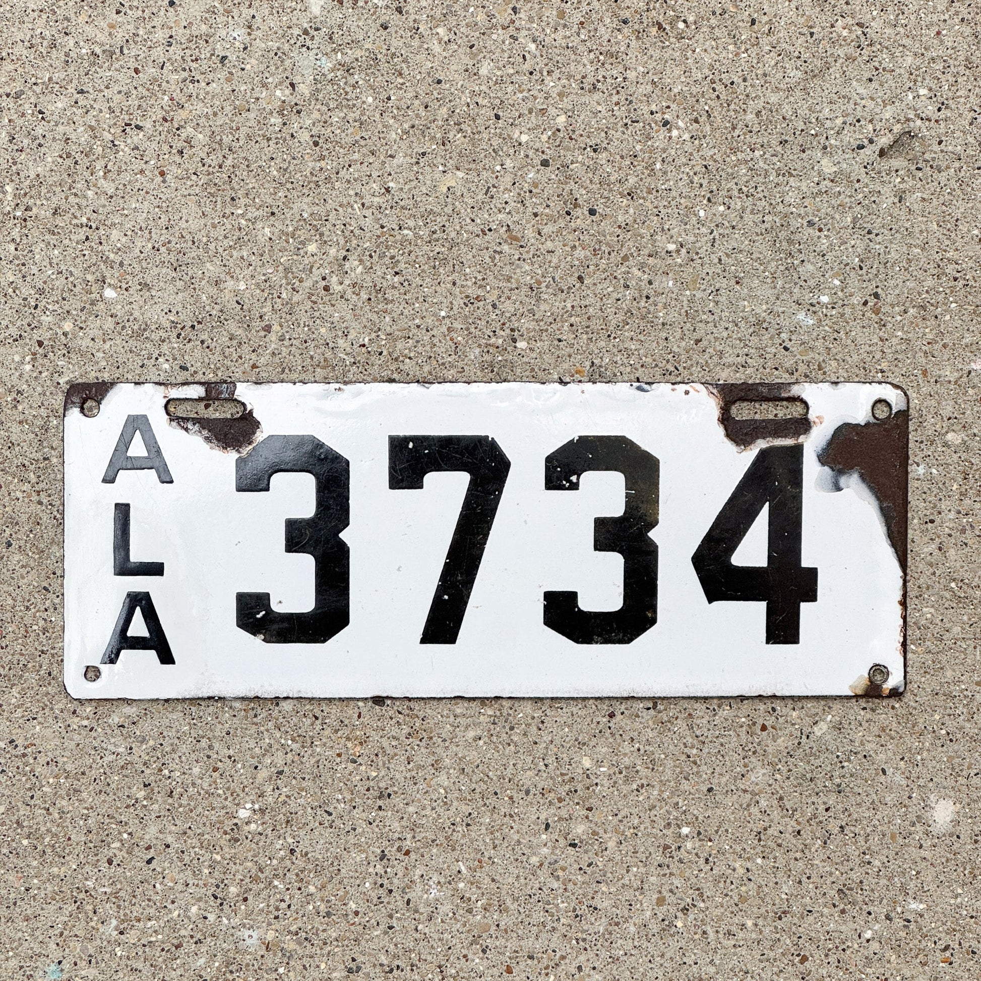 Photo of a 1914 Alabama Porcelain License Plate Auto Tag Garage Decor Vintage 3734 with original patina