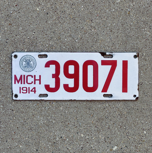 Photo of a 1914 Michigan Porcelain License Plate Auto Tag Garage Decor Vintage 39071 with original patina