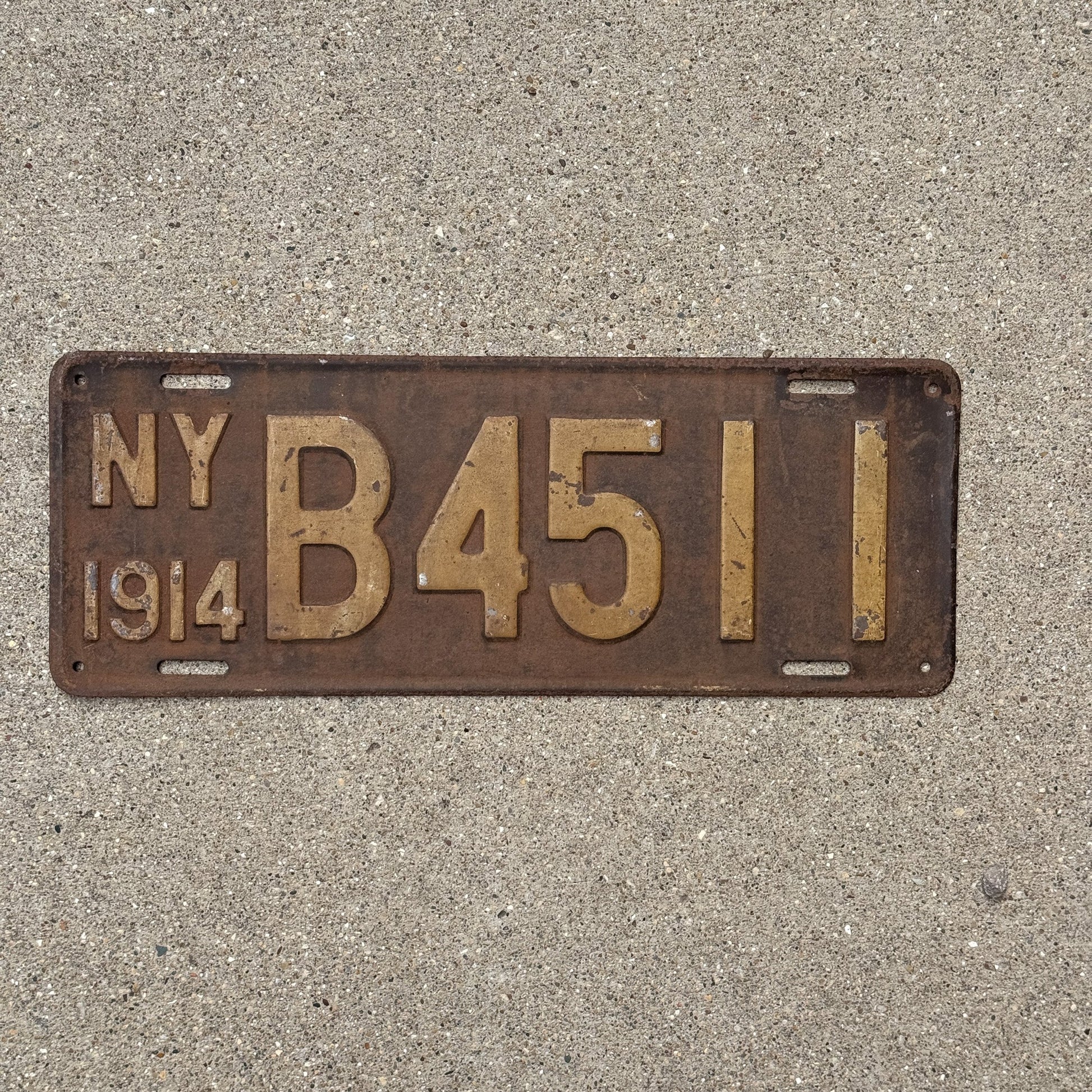 Photo of a 1914 New York License Plate Auto Tag Garage Decor Vintage B 4511