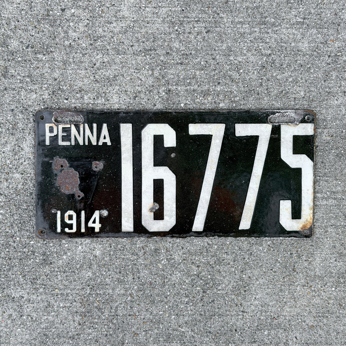 Photo of a 1914 Pennsylvania Porcelain License Plate Auto Tag Garage Decor Vintage 16775 with original patina