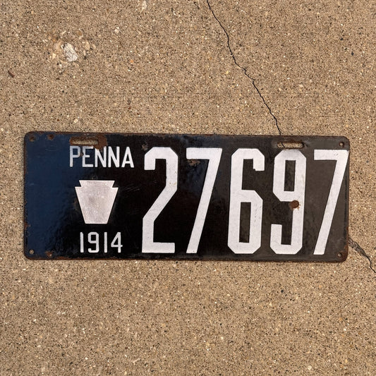 Photo of a 1914 Pennsylvania Porcelain License Plate Auto Tag Garage Decor Vintage 27697