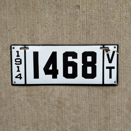 1914 Vermont Porcelain License Plate Auto Tag Low Number Four Digit 1468