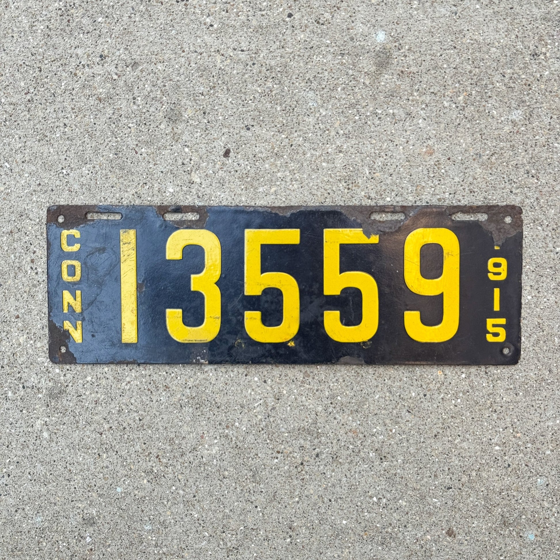 Photo of a 1915 Connecticut Porcelain License Plate Auto Tag Garage Decor Vintage 13559 with original patina