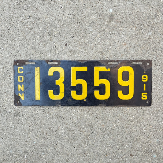 Photo of a 1915 Connecticut Porcelain License Plate Auto Tag Garage Decor Vintage 13559 with original patina
